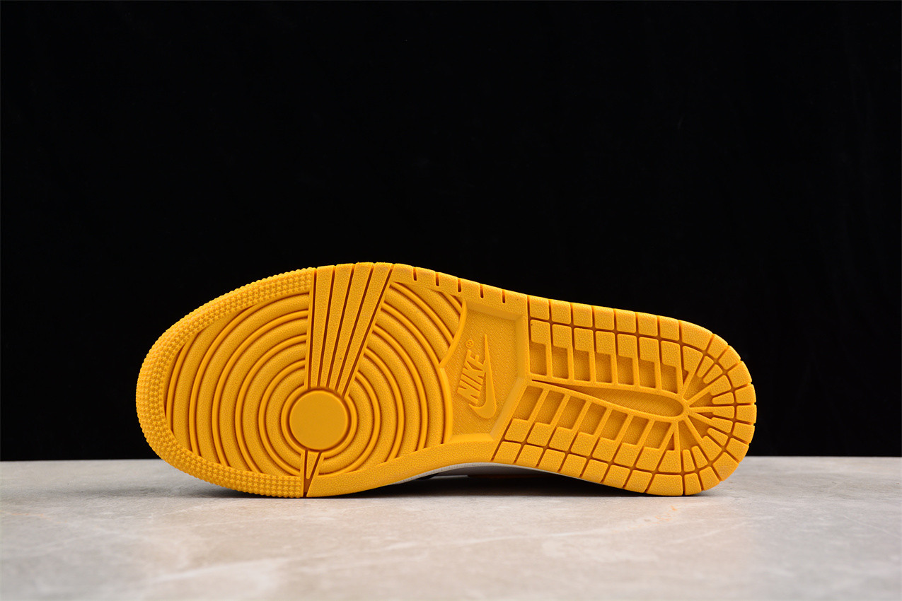 Jordan 1 Retro High Yellow Ochre 555088-109