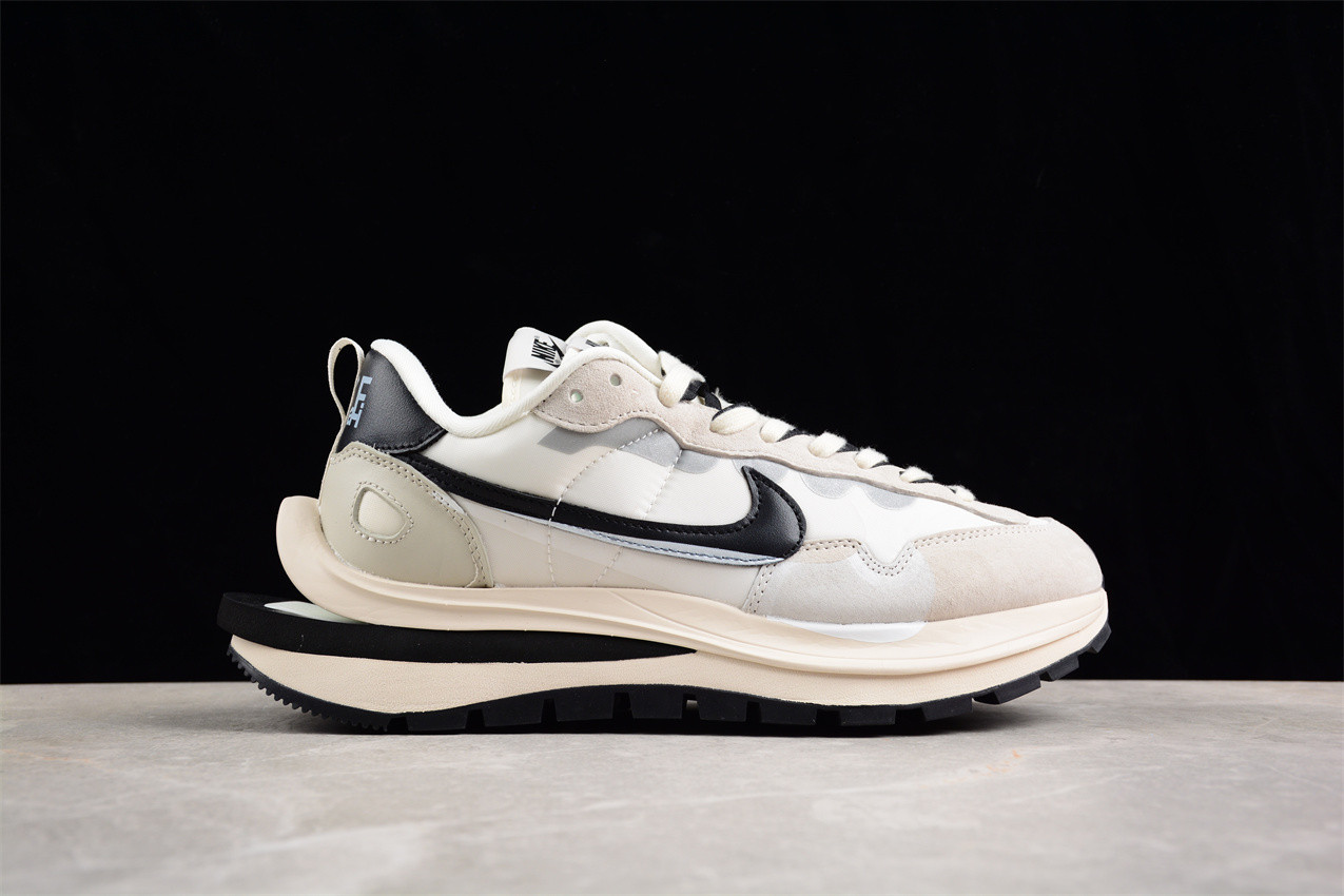 Sacai X VaporWaffle  Nylon Black   DD1875-101