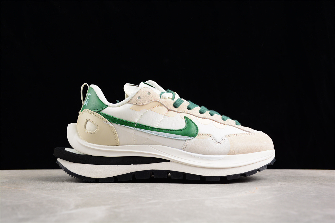 Sacai X VaporWaffle  Nylon Black   DD1875-105