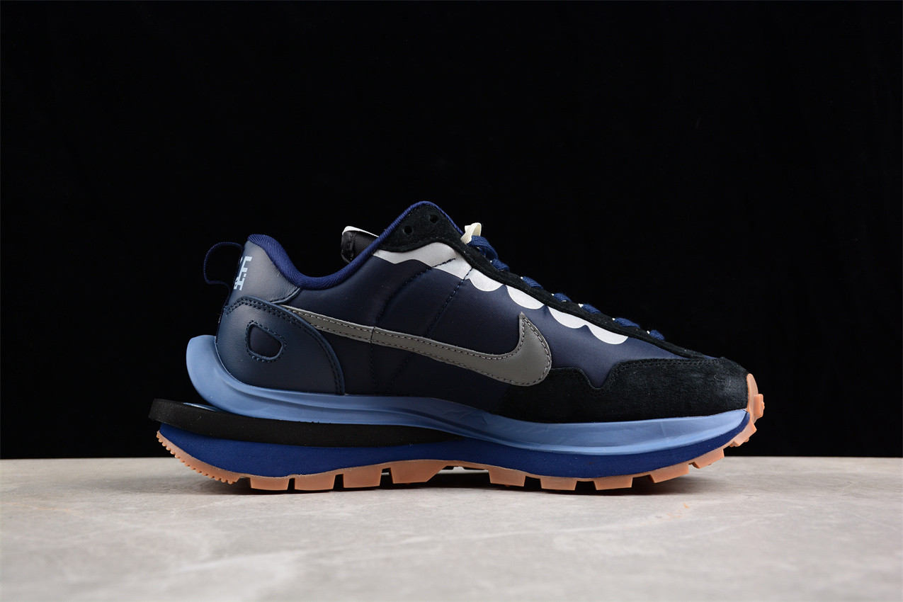 Sacai X VaporWaffle  Nylon Black  DD1875-700