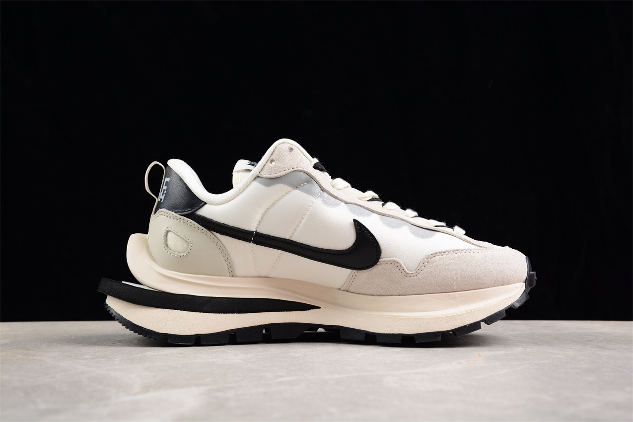 Sacai X VaporWaffle  Nylon Black   DD1875-101