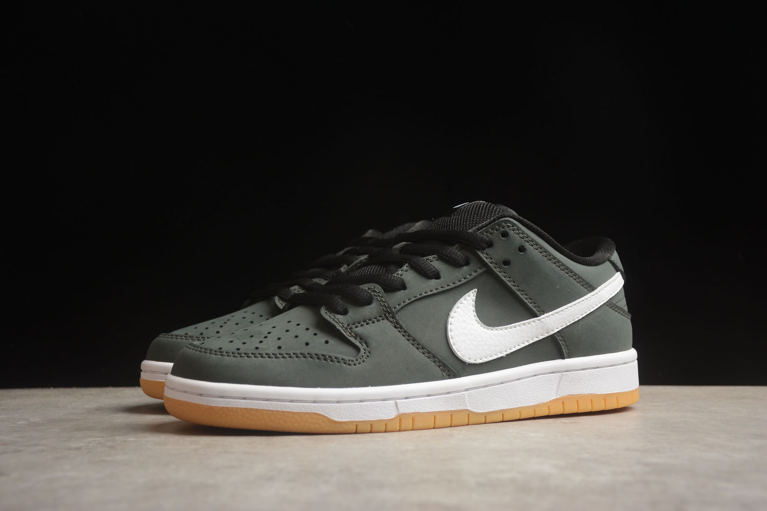 Nike SB Dunk Low Orange Label Black White Gum (2019) CD2563-001