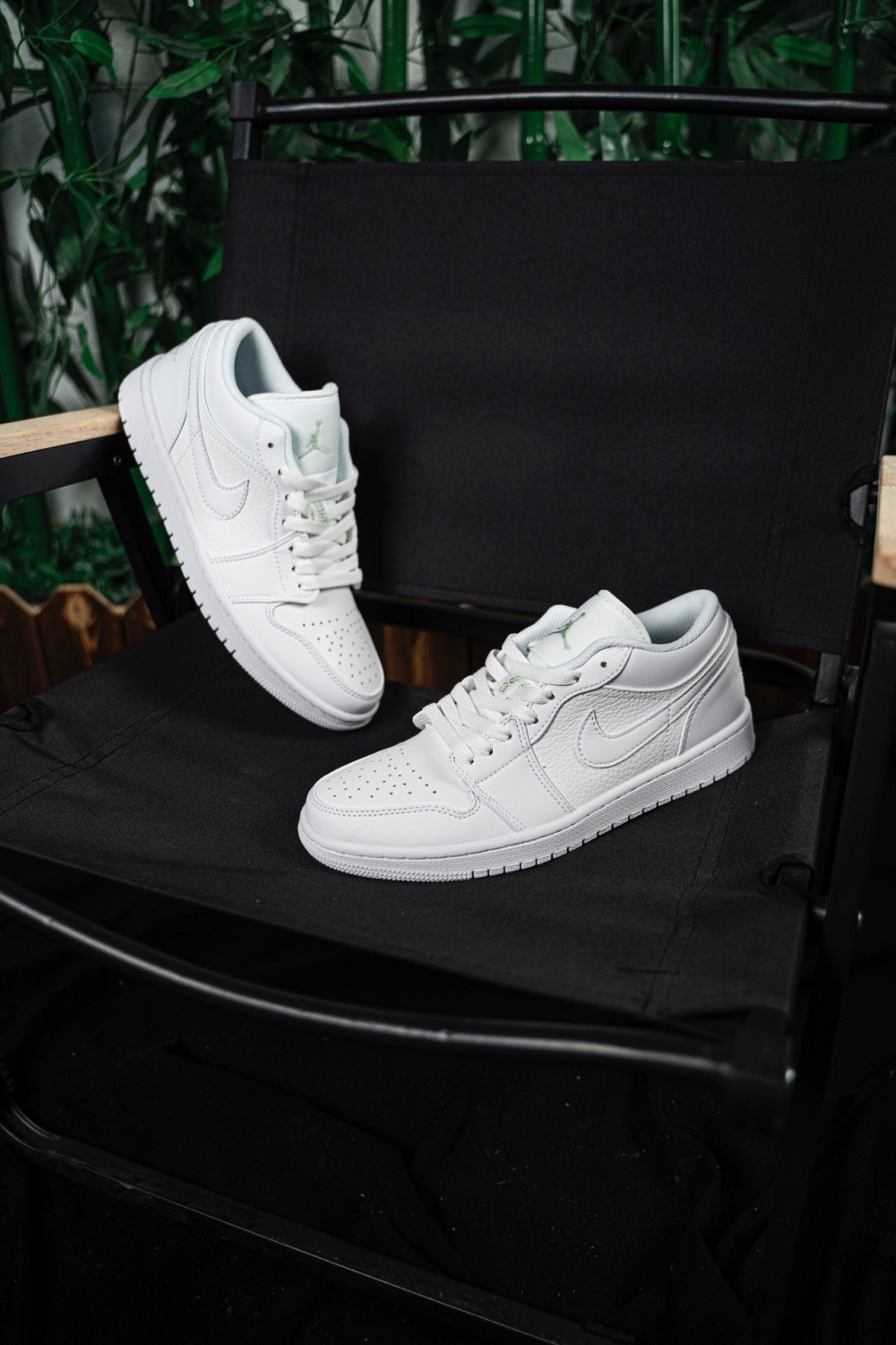 Jordan 1 Low Triple White (2019) 553558-111