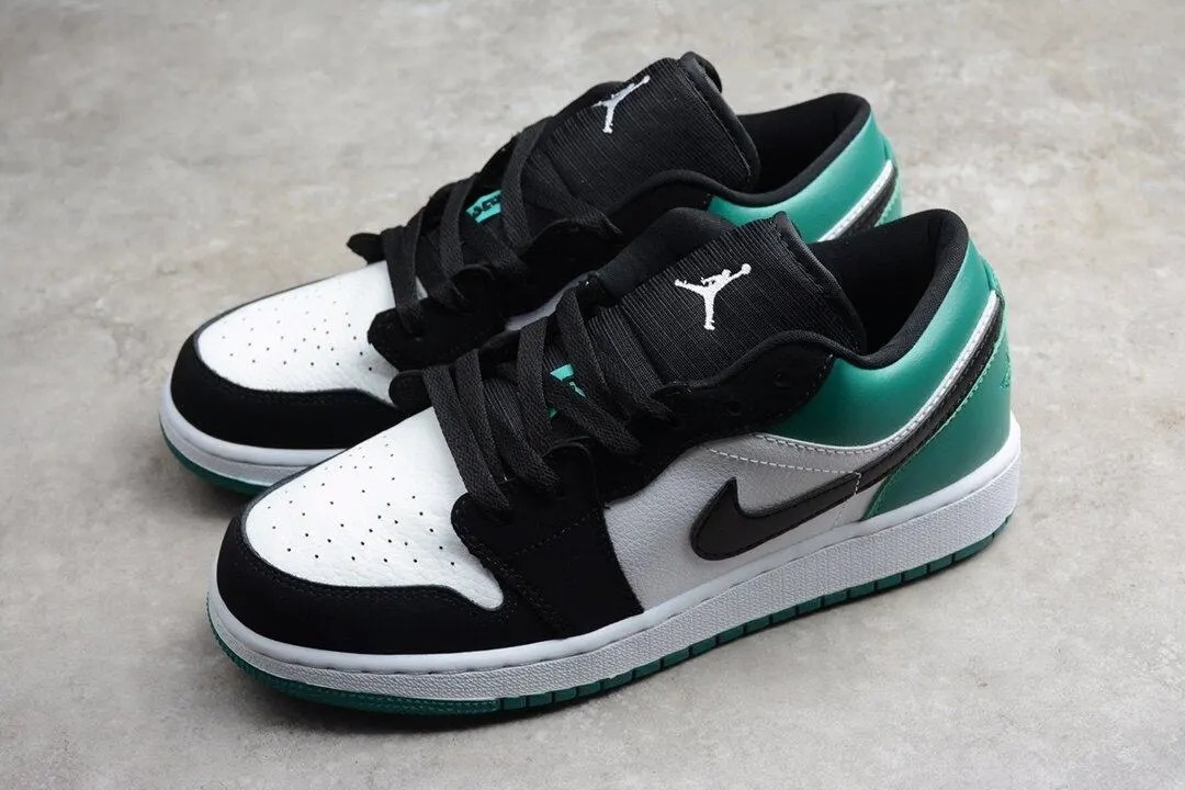 Jordan 1 Low White Black Mystic Green 553558-113