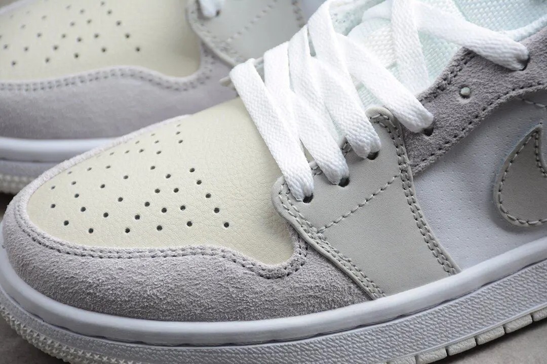 Jordan 1 Low Paris CV3043-100