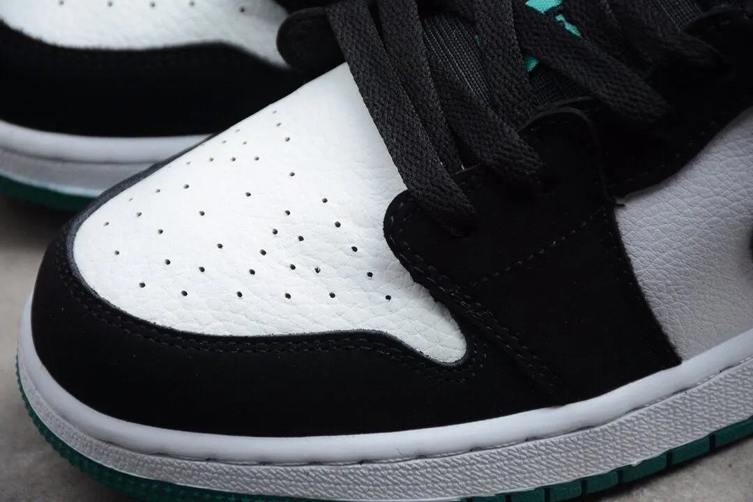 Jordan 1 Low White Black Mystic Green 553558-113