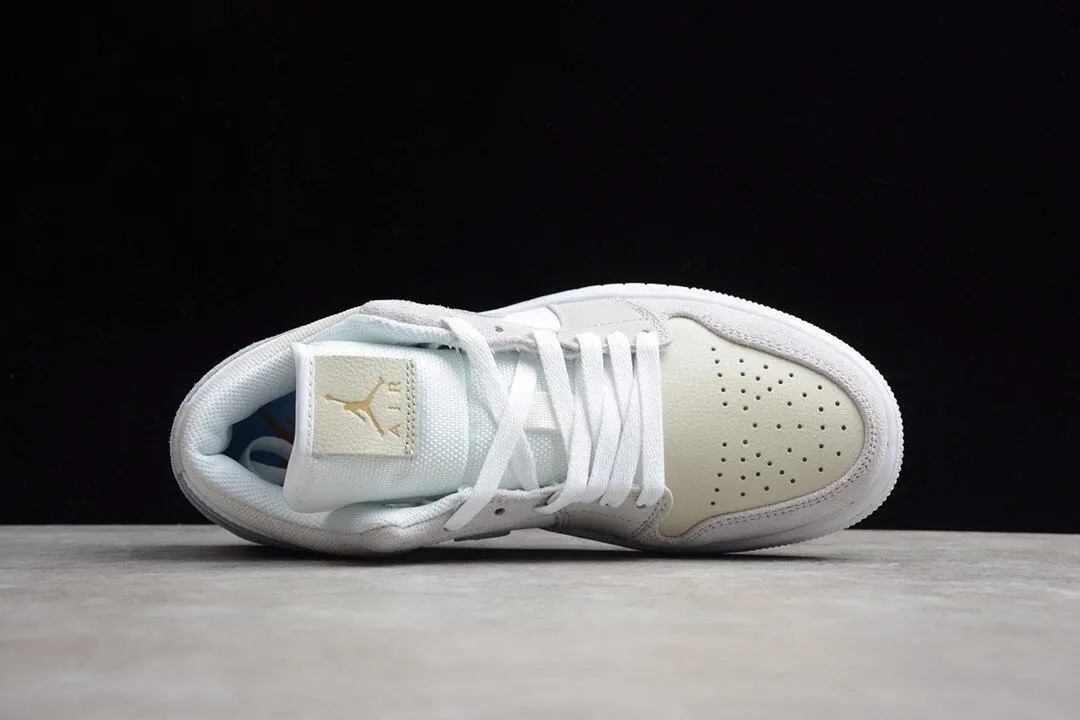 Jordan 1 Low Paris CV3043-100