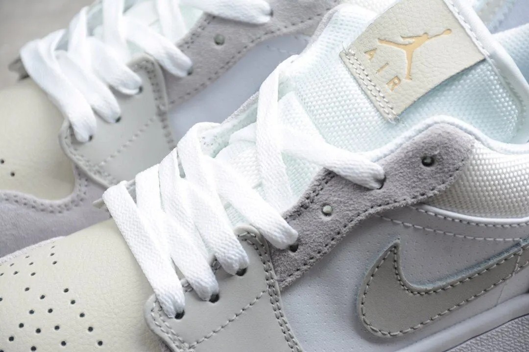 Jordan 1 Low Paris CV3043-100