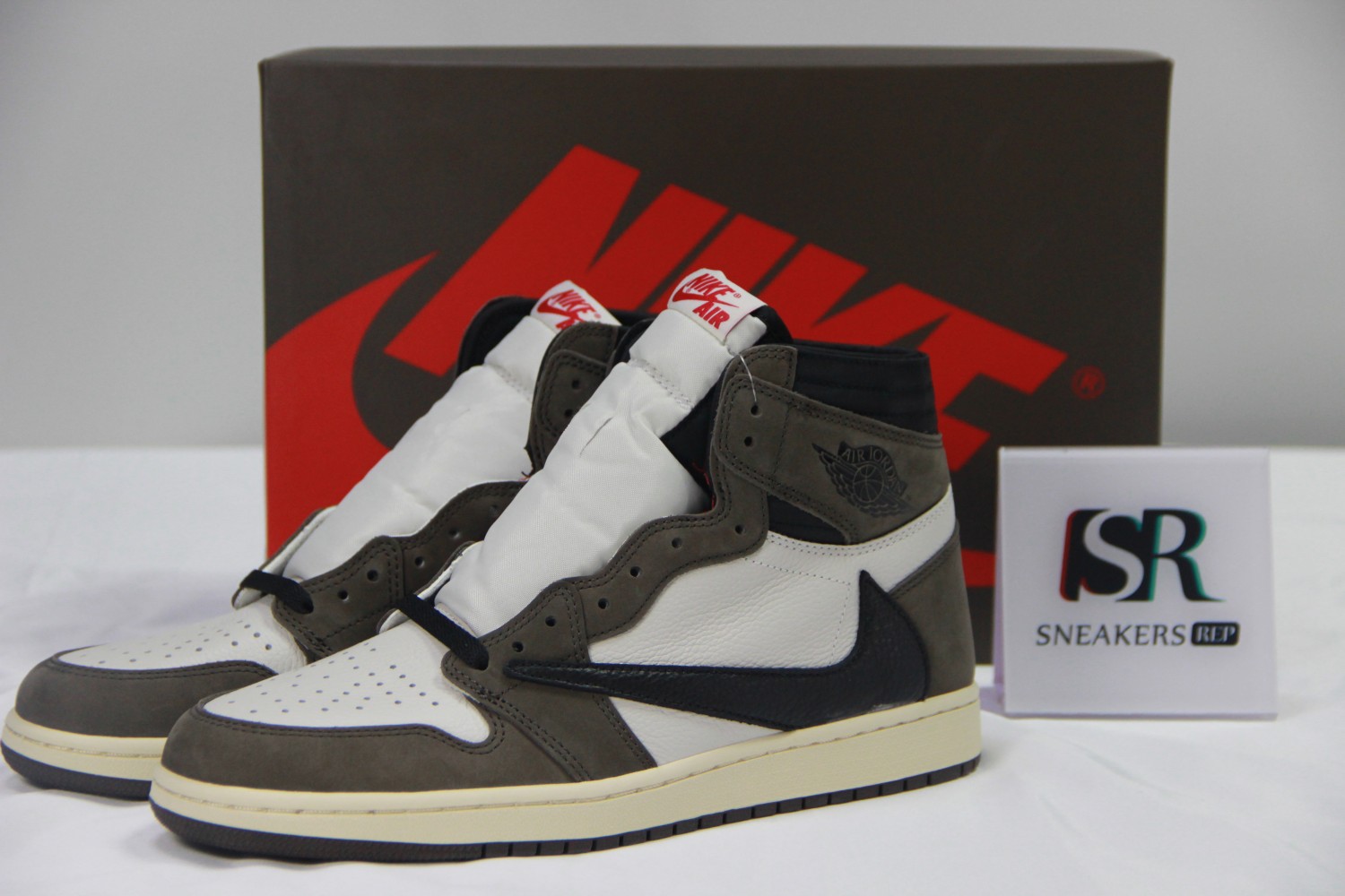 Jordan 1 Retro High OG SP Travis Scott CD4487-100