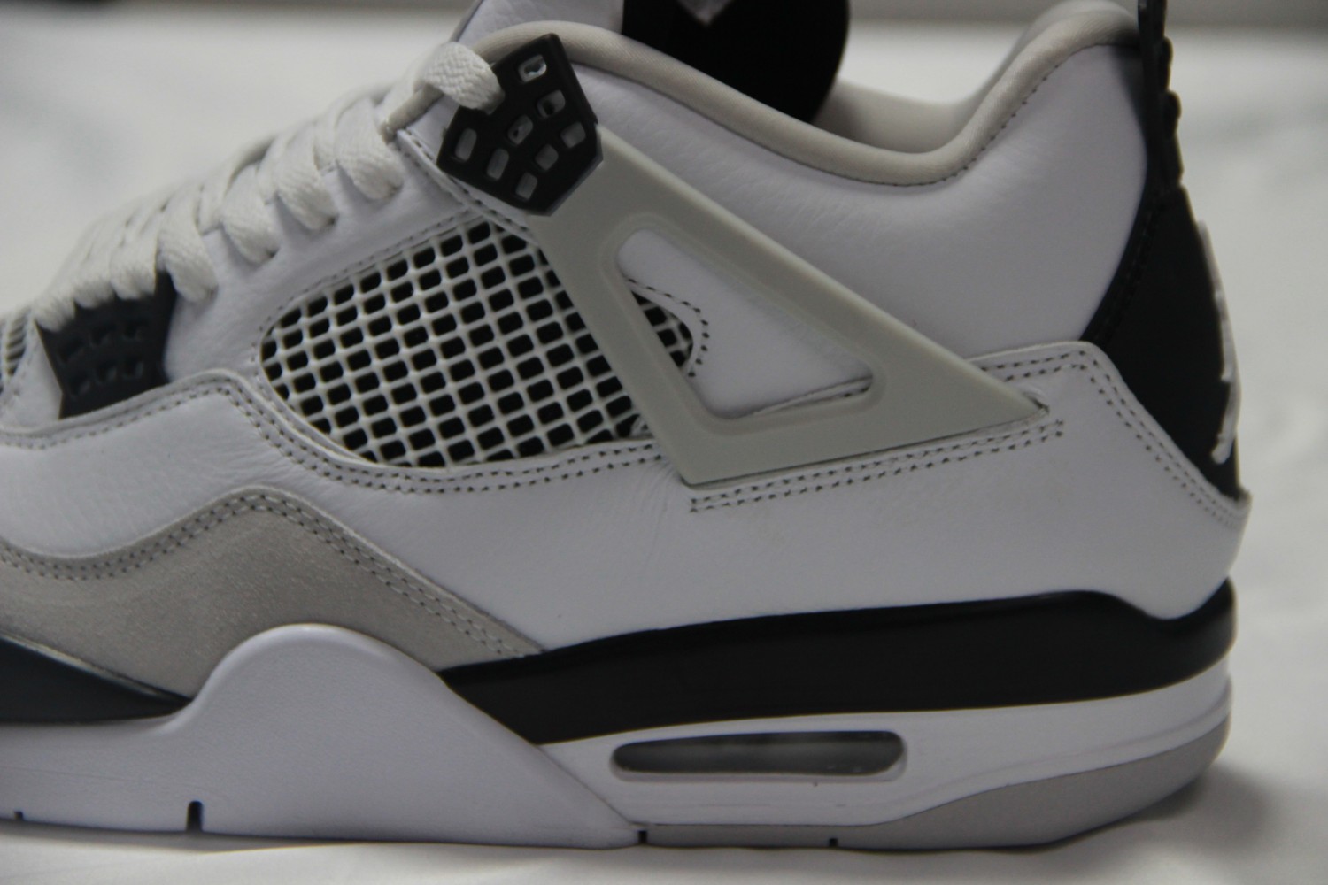 Jordan 4 Retro Military Black DH6927-111