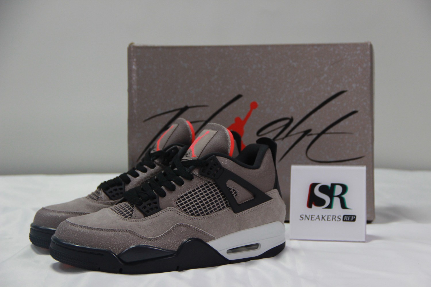 Jordan 4 Retro Taupe Haze DB0732-200