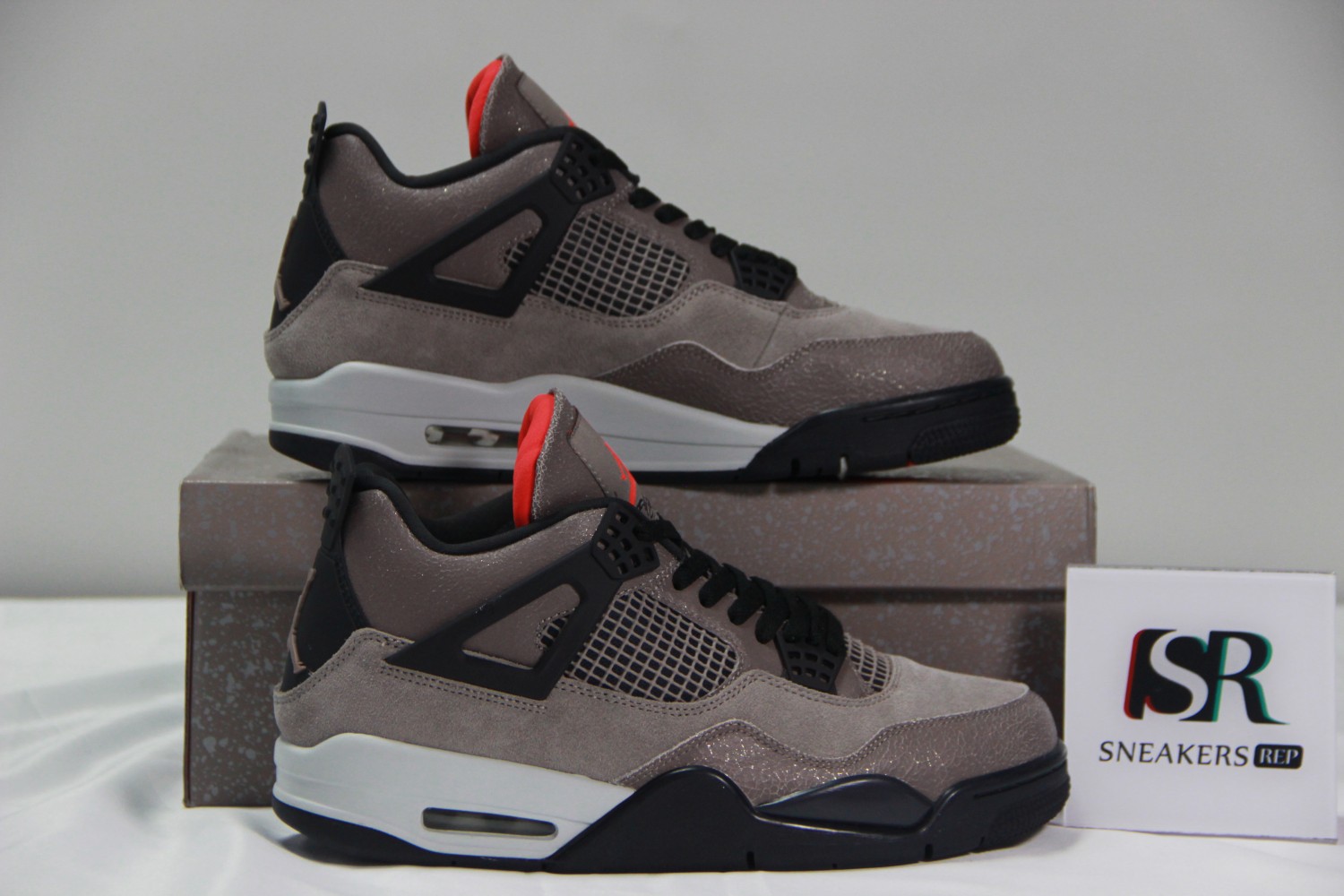 Jordan 4 Retro Taupe Haze DB0732-200