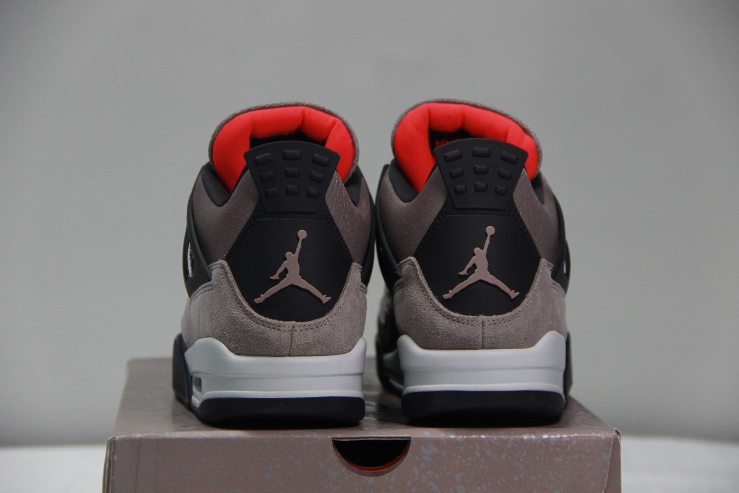 Jordan 4 Retro Taupe Haze DB0732-200