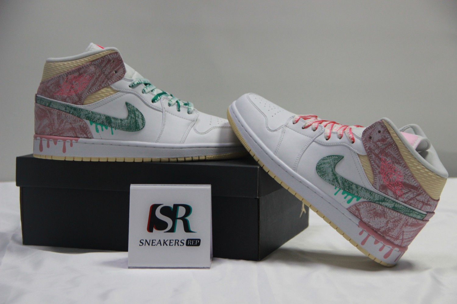 Jordan 1 Mid Paint Drip (GS) DD1666-100