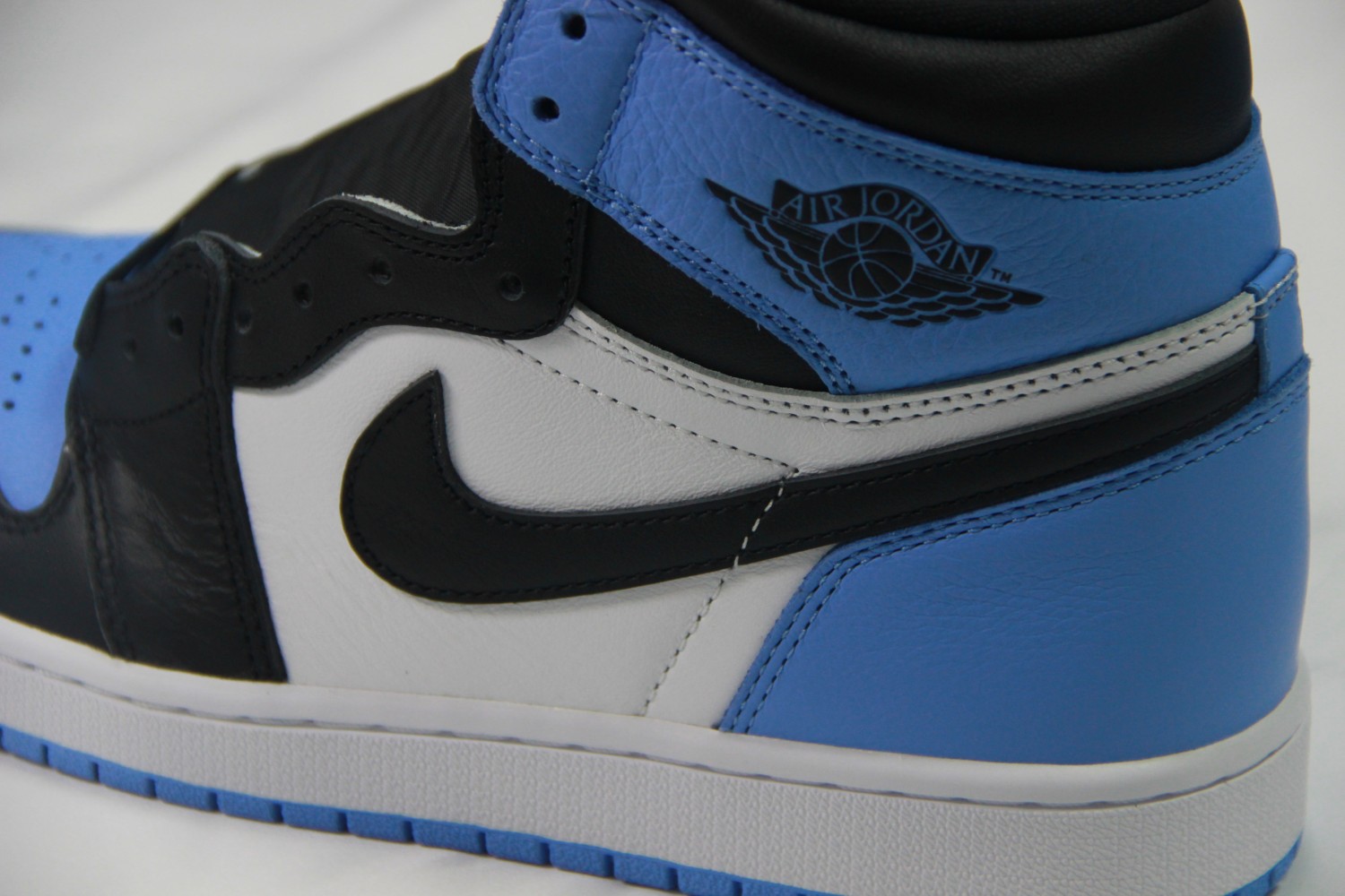 Jordan 1 High OG UNC Toe DZ5485-400