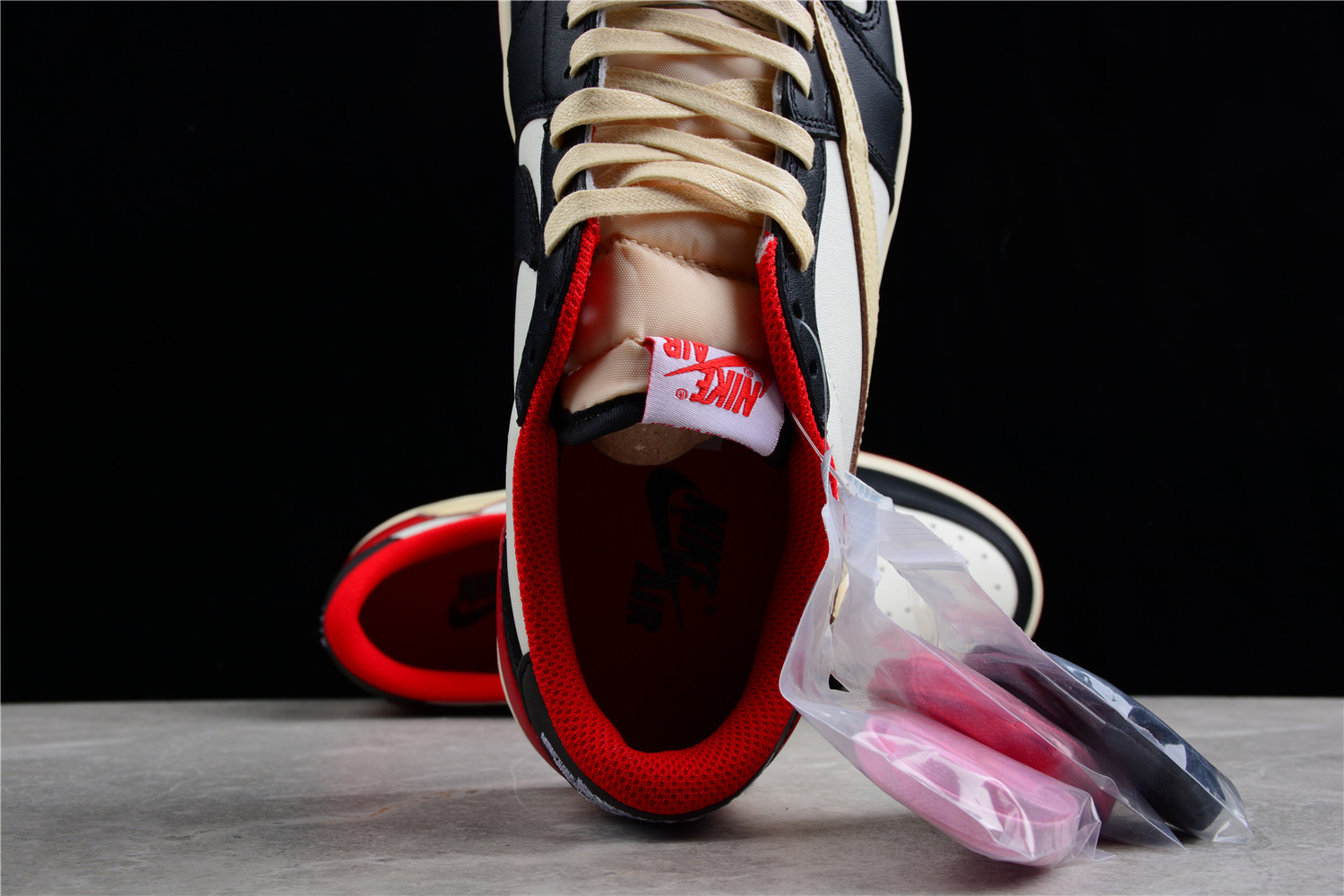 Jordan 1 Low  Travis Scott dm7866-166
