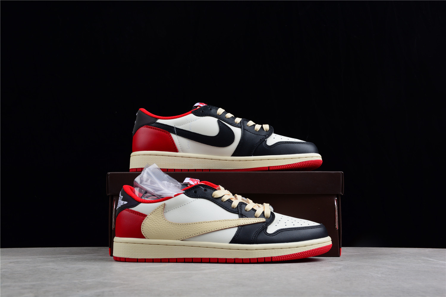 Jordan 1 Low  Travis Scott dm7866-166