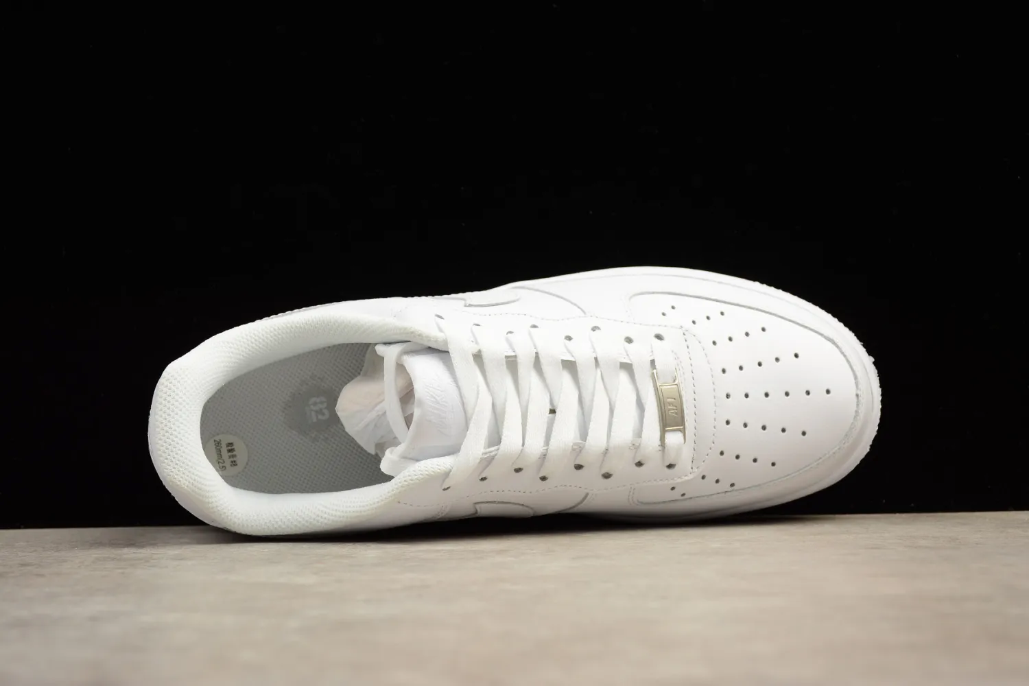 How-to-clean-Nike-air-force-1-3
