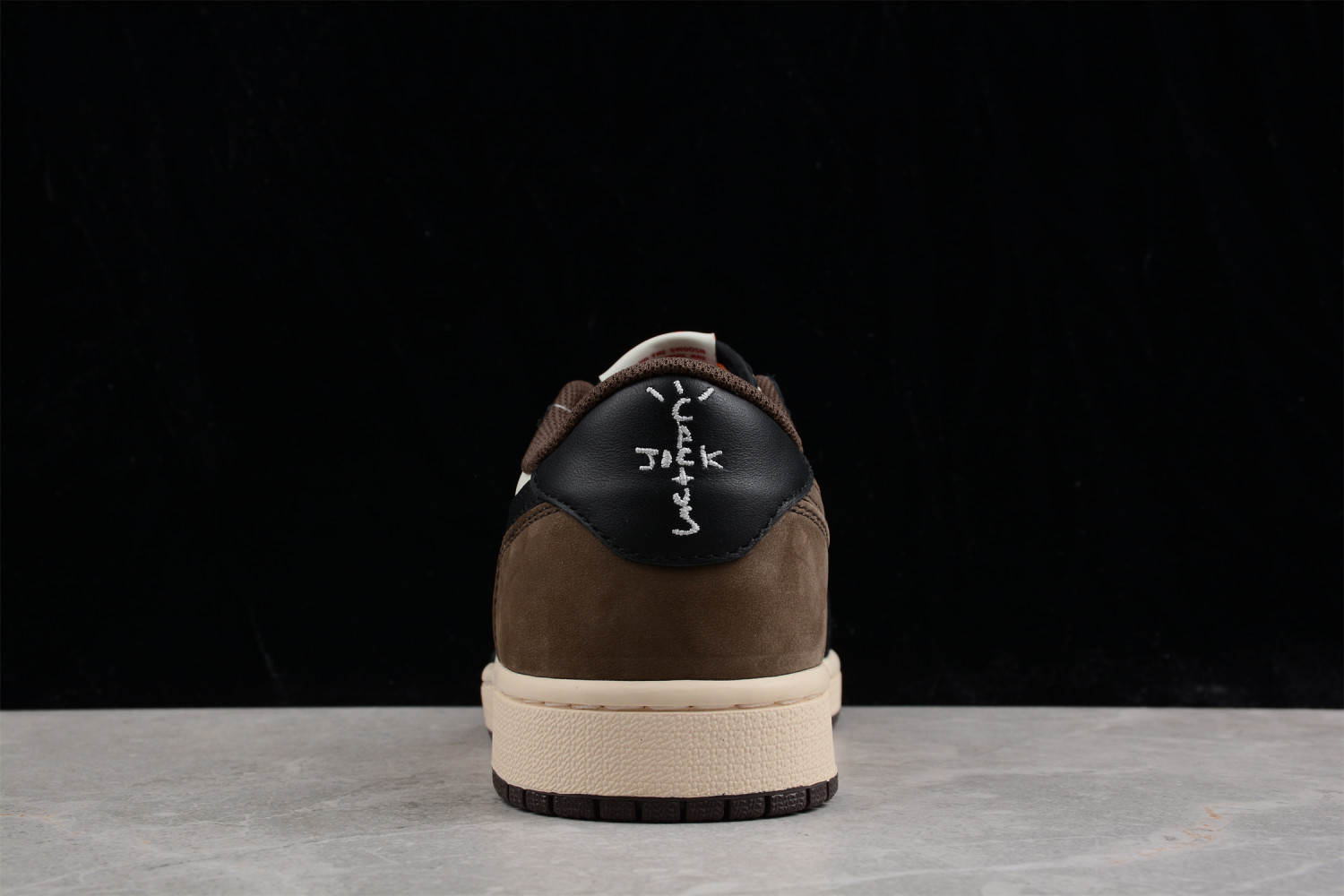 Travis Scott x Air Jordan 1 Low  Dark Mocha  CQ4277-105