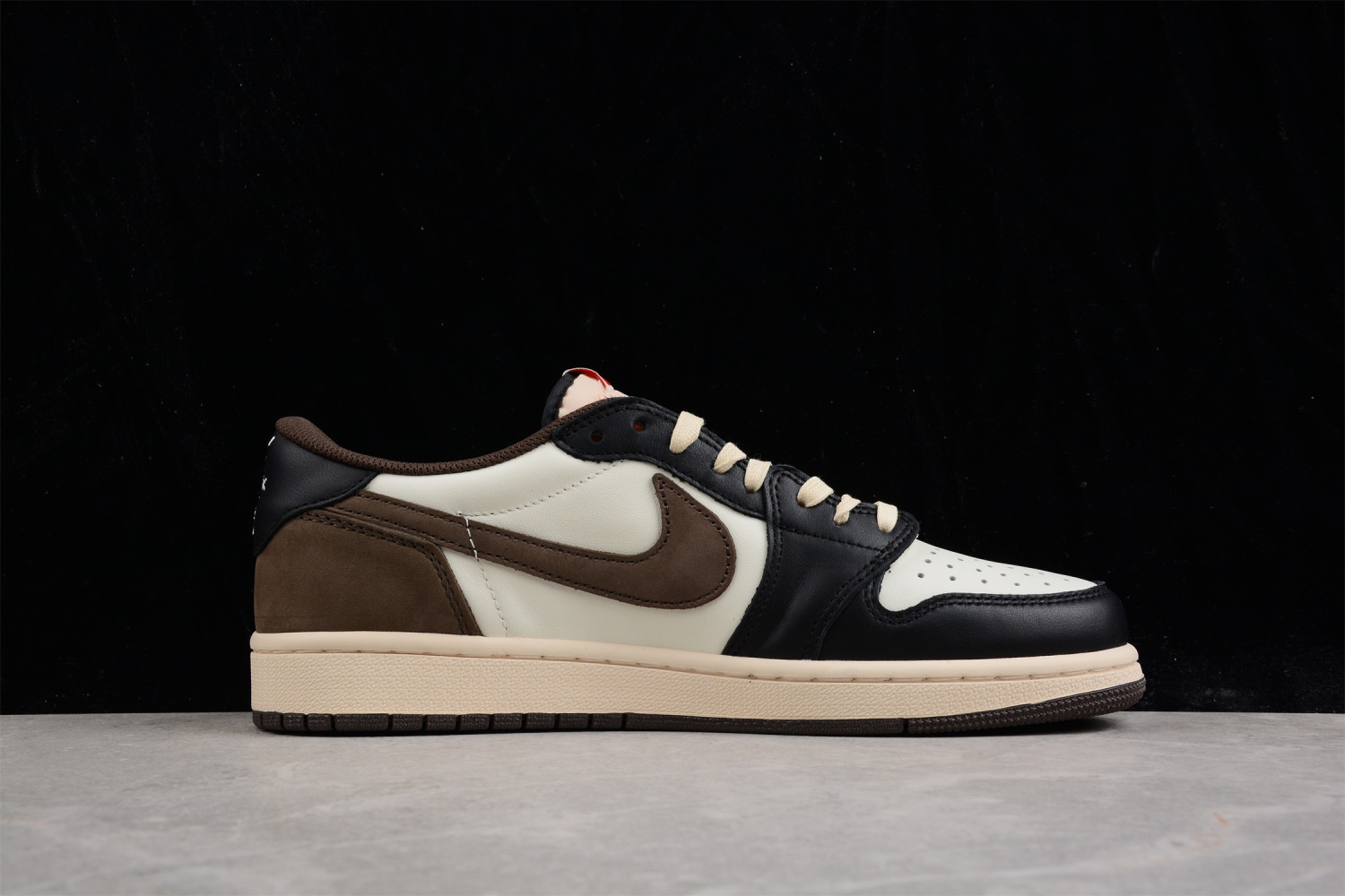 Travis Scott x Air Jordan 1 Low  Dark Mocha  CQ4277-105