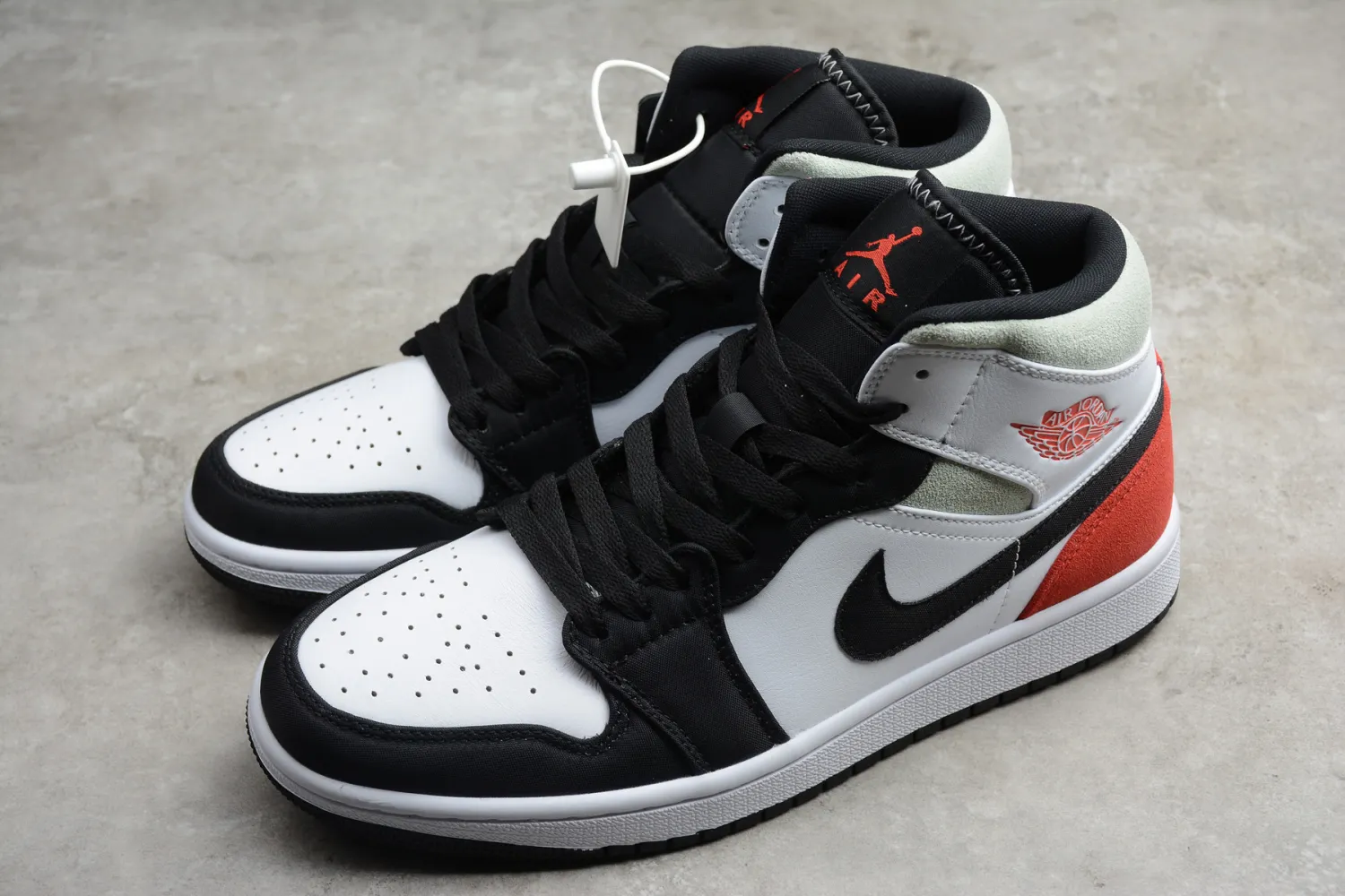 Jordan-1-Mid-SE-Union-Black-Toe