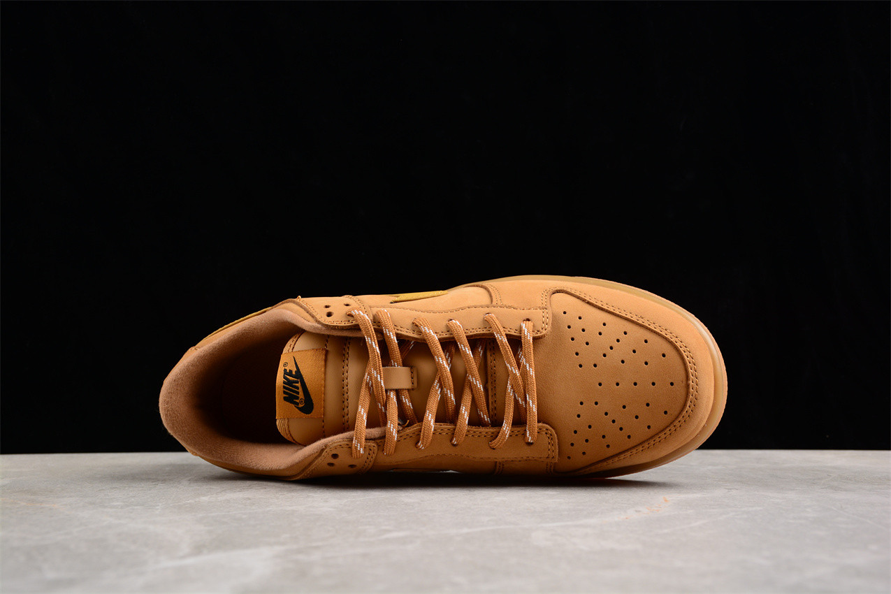 Nike SB Dunk Low CJ9179-200