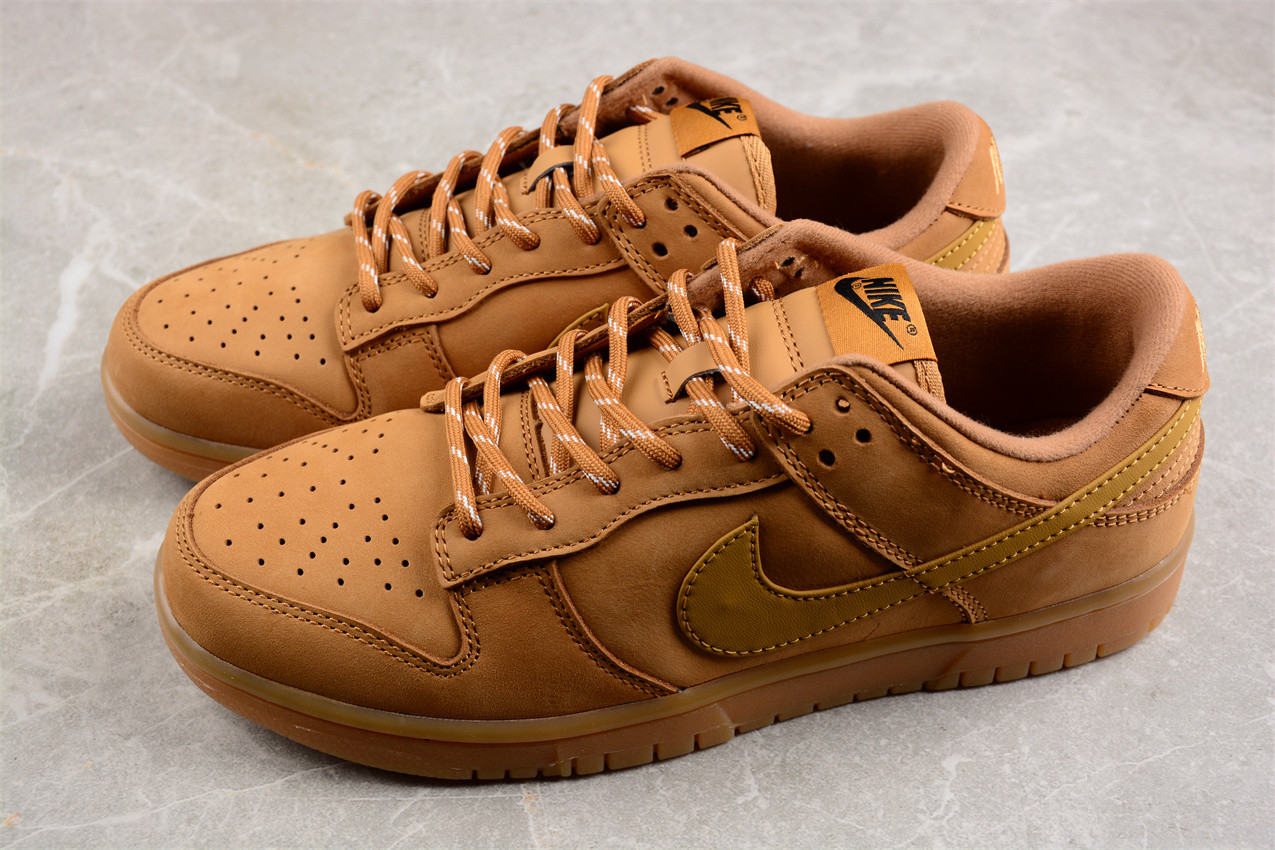 Nike SB Dunk Low CJ9179-200