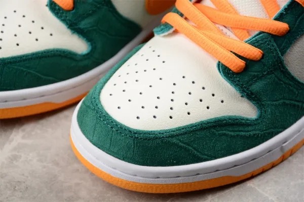 Nike SB Dunk Low Legion Pine Kumquat 304292-383