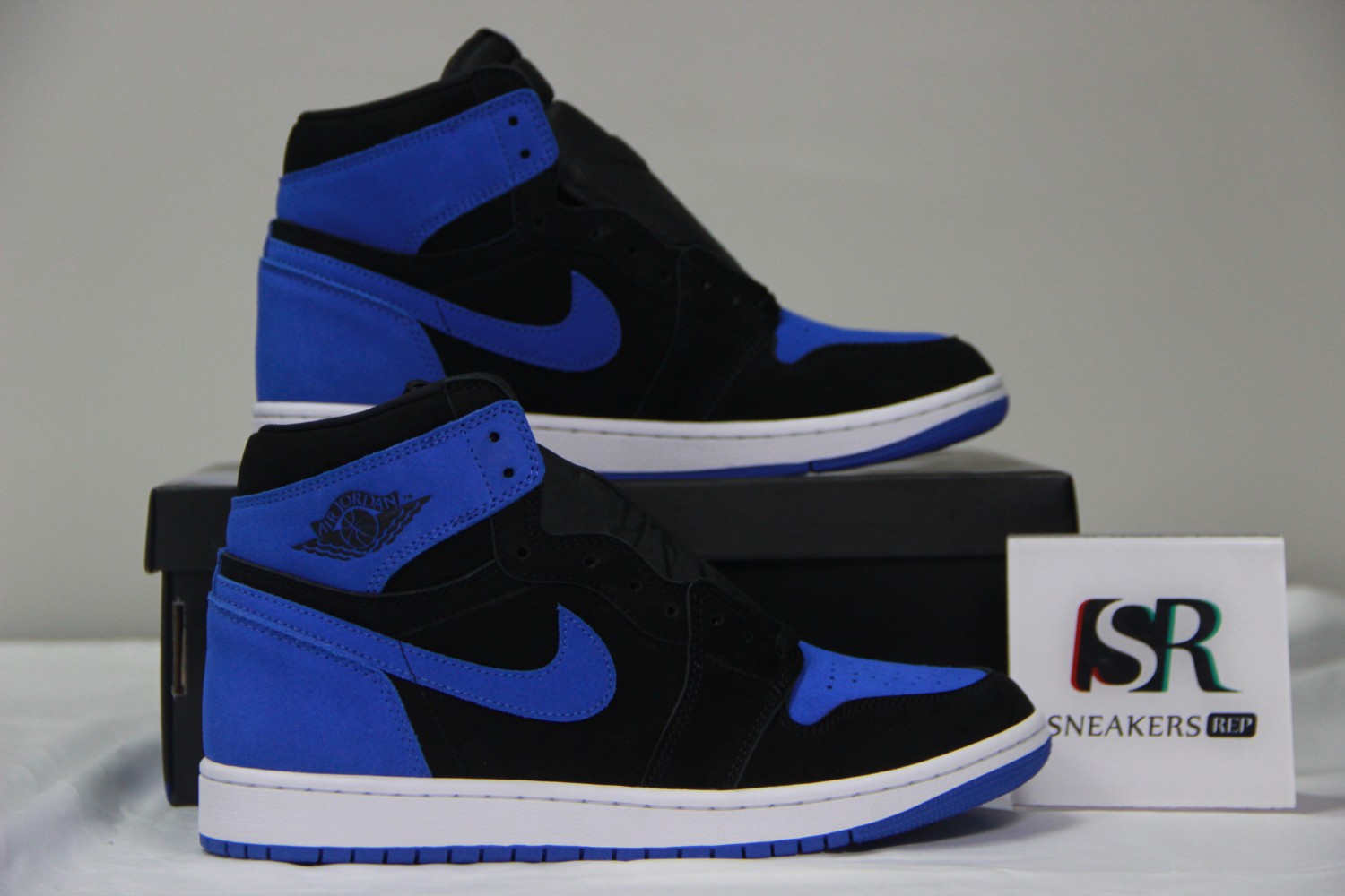 Jordan 1 RetroRoyal (2017) 555088-007