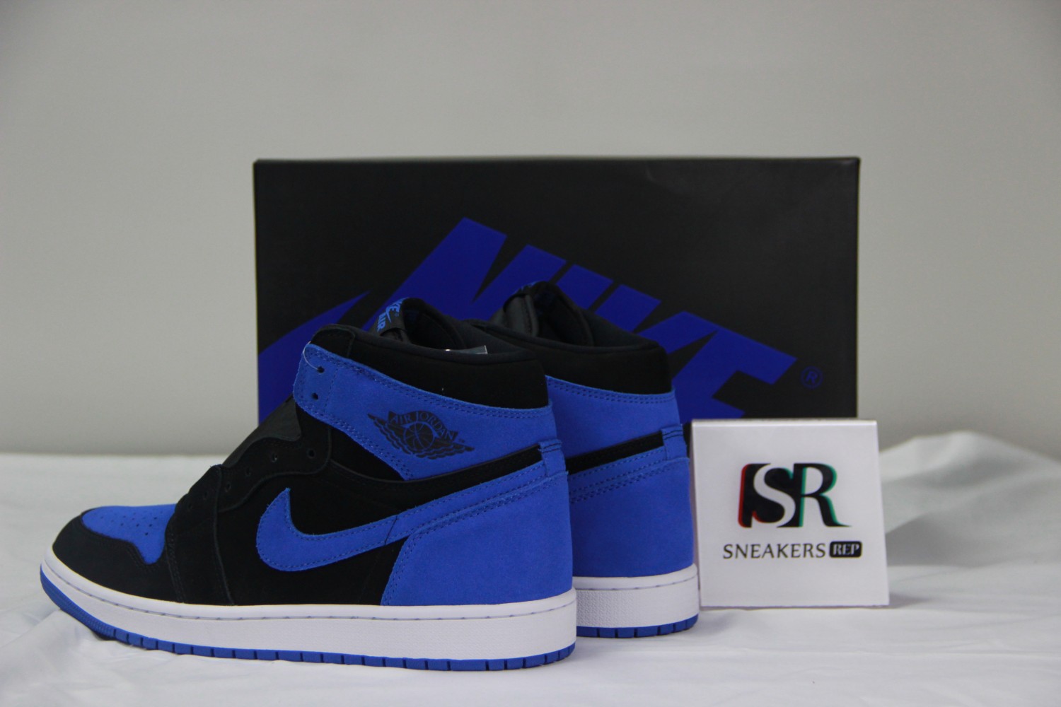 Jordan 1 RetroRoyal (2017) 555088-007
