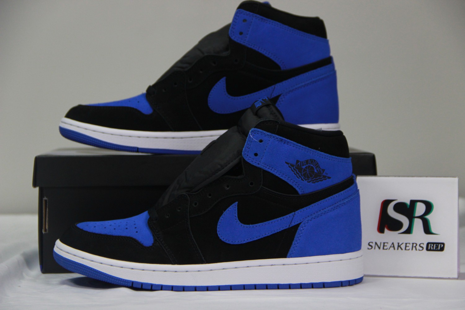 Jordan 1 RetroRoyal (2017) 555088-007