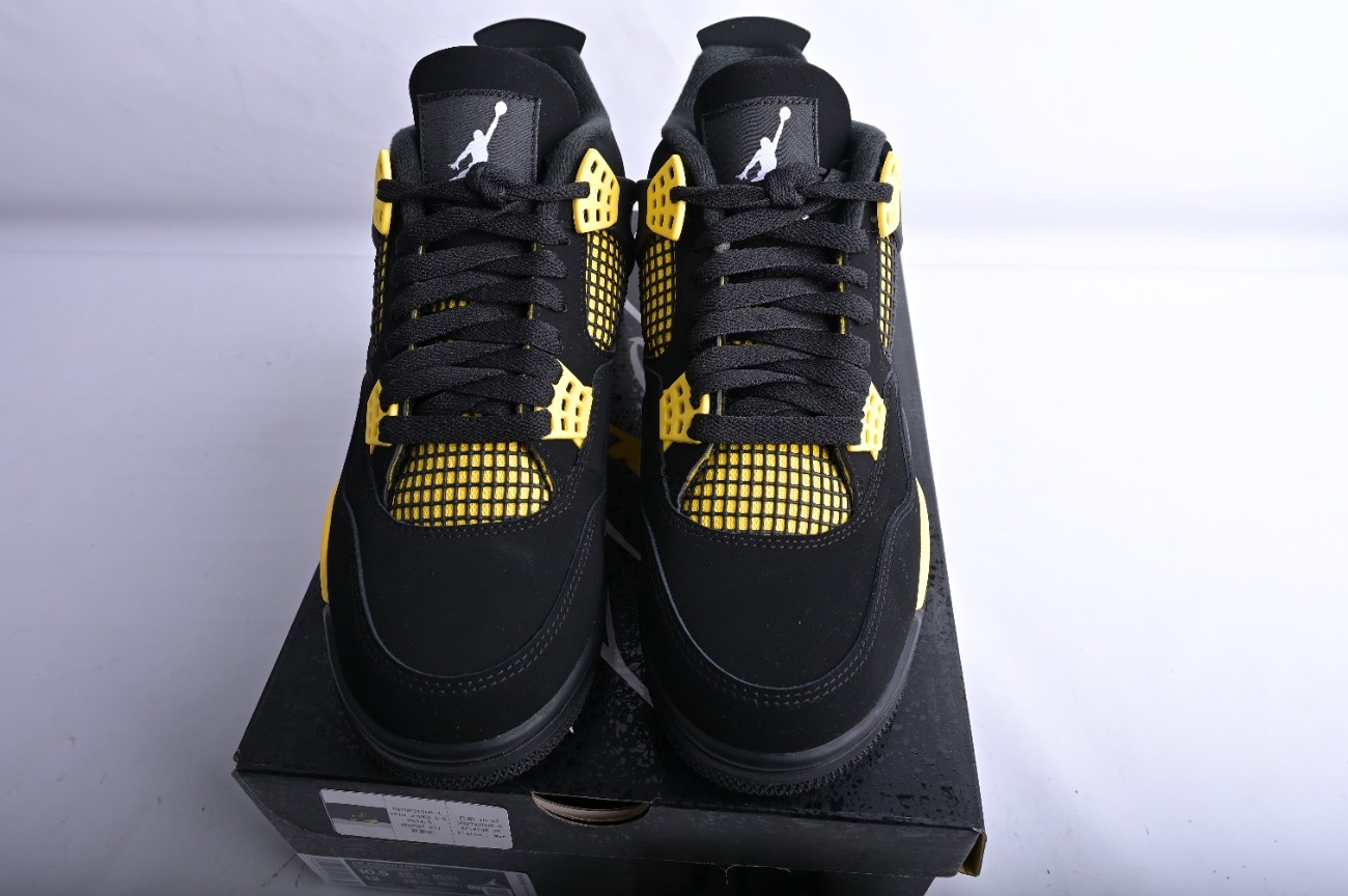 Air Jordan 4 Retro 