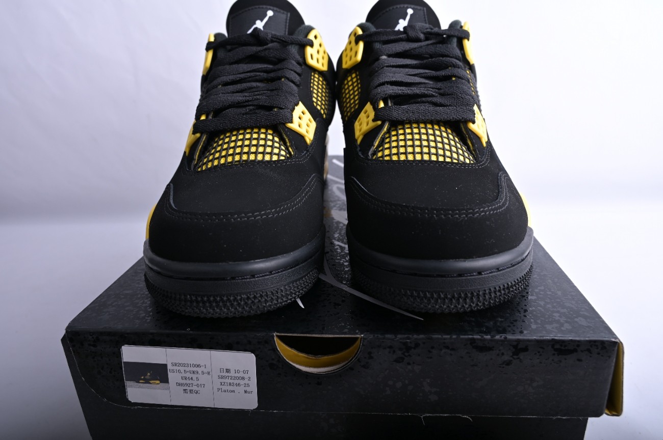 Air Jordan 4 Retro 
