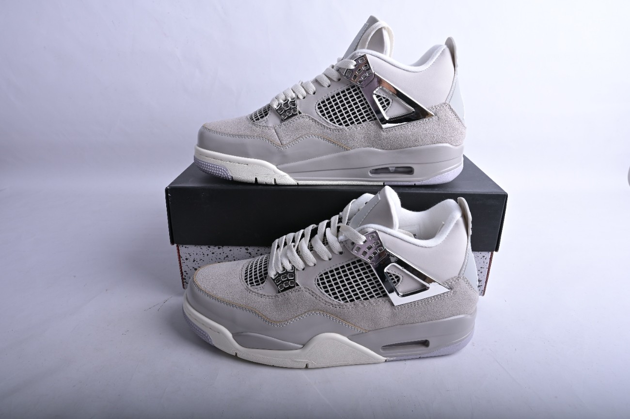 Jordan 4 Retro Frozen Moments (W) AQ9129-001