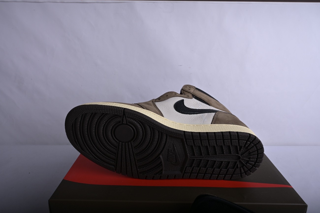 Jordan 1 Retro High OG SP Travis Scott CD4487-100