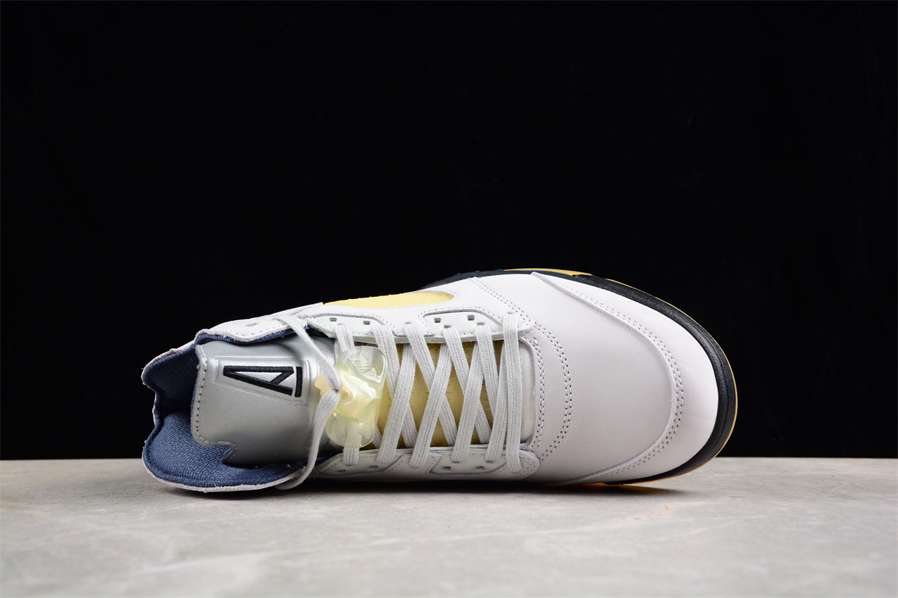 Jordan 5 Retro A Ma Maniére Diffused Blue FZ5758-004