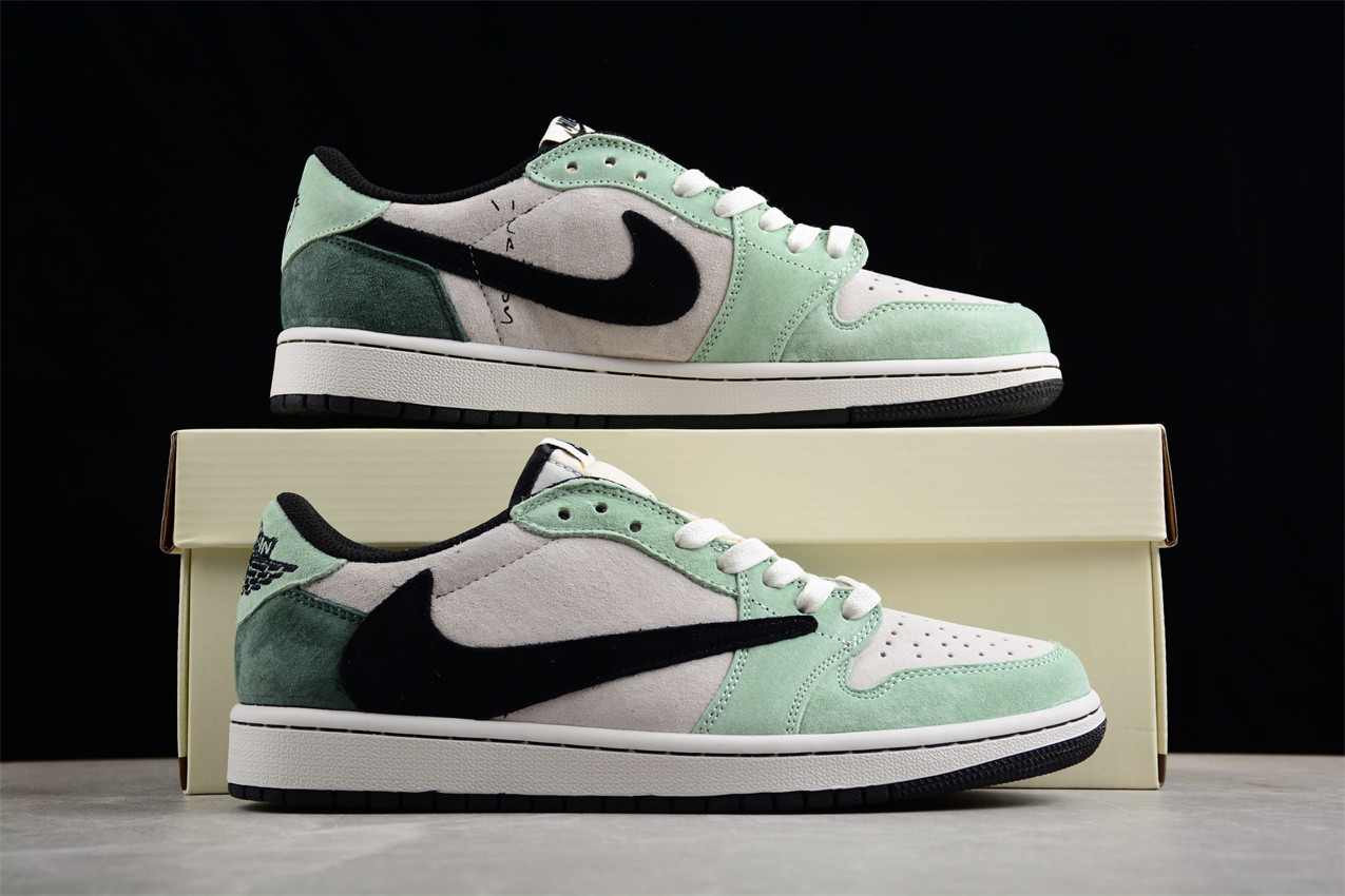 Travis Scott x Air Jordan 1 Low OG DM7866-813