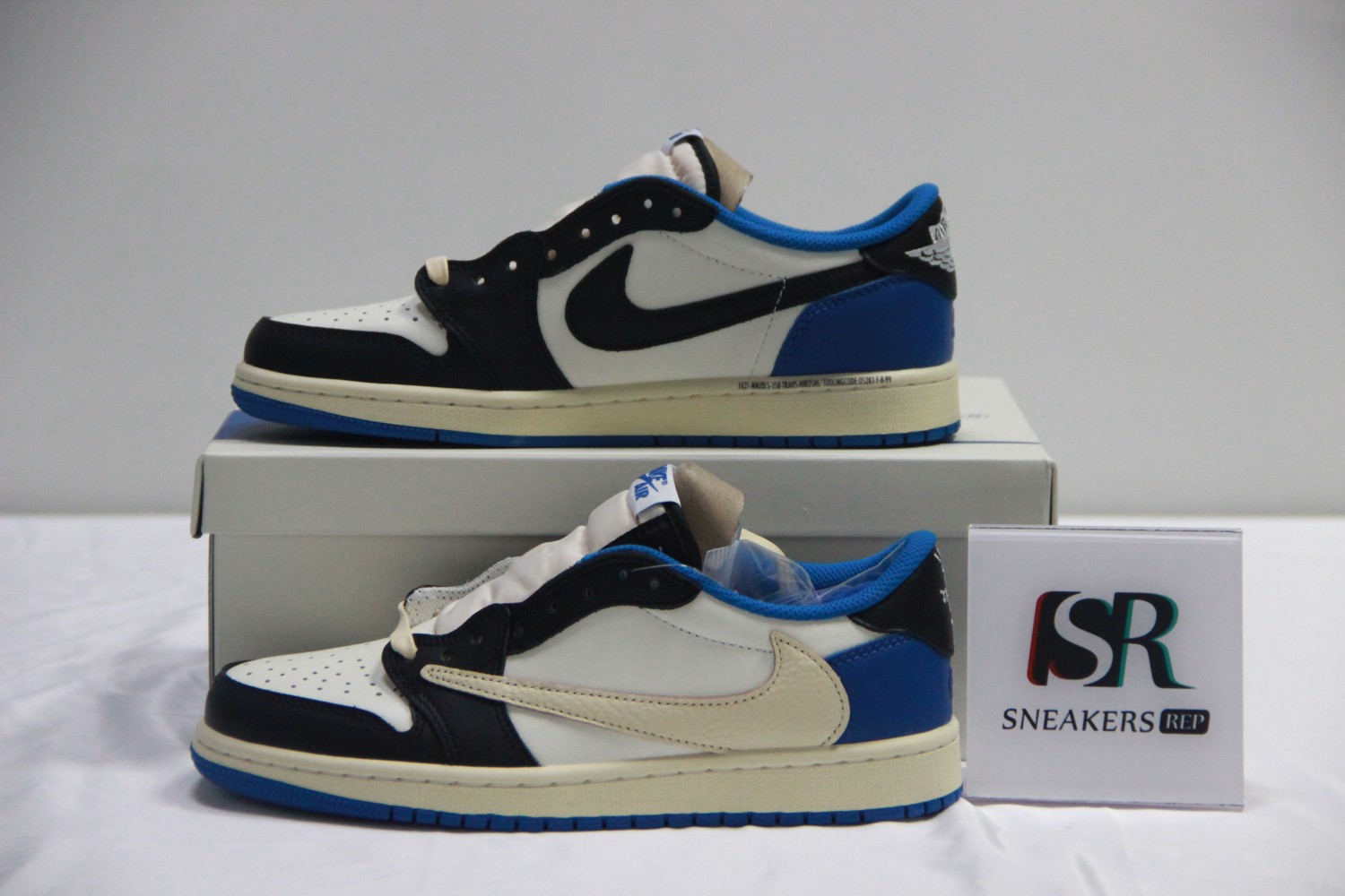 Jordan 1 Low Fragment x Travis Scott DM7866-140