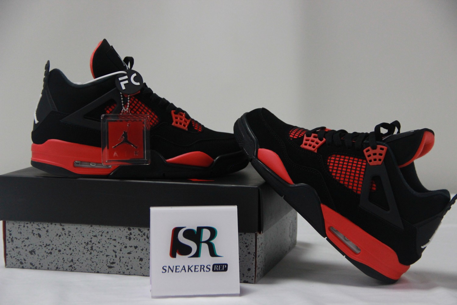Jordan 4 Retro Red Thunder CT8527-016