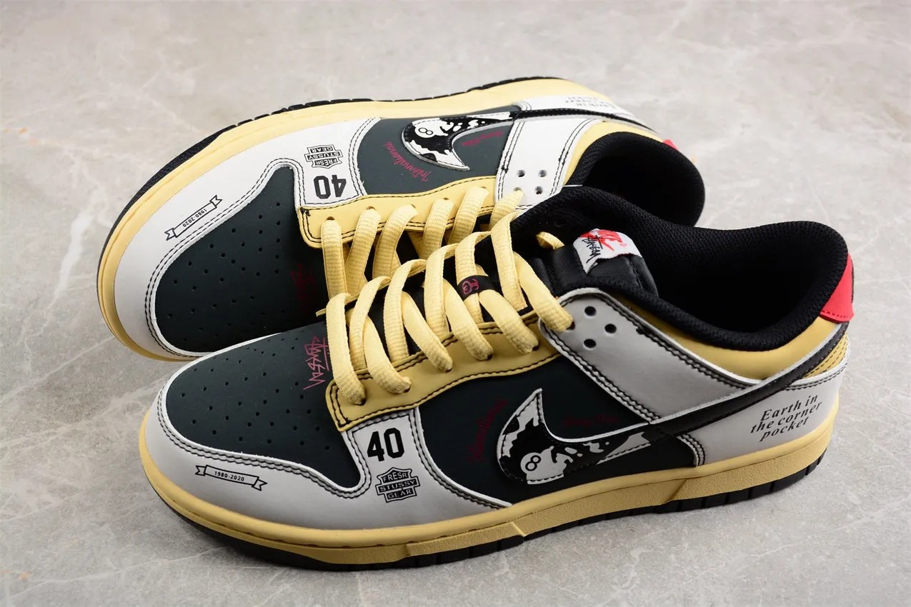 Nike SB Dunk Low Stussy ST6636-002