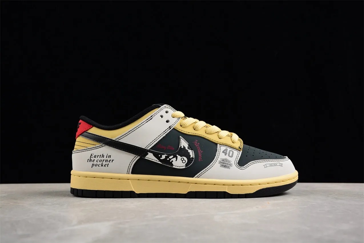 Nike SB Dunk Low Stussy ST6636-002