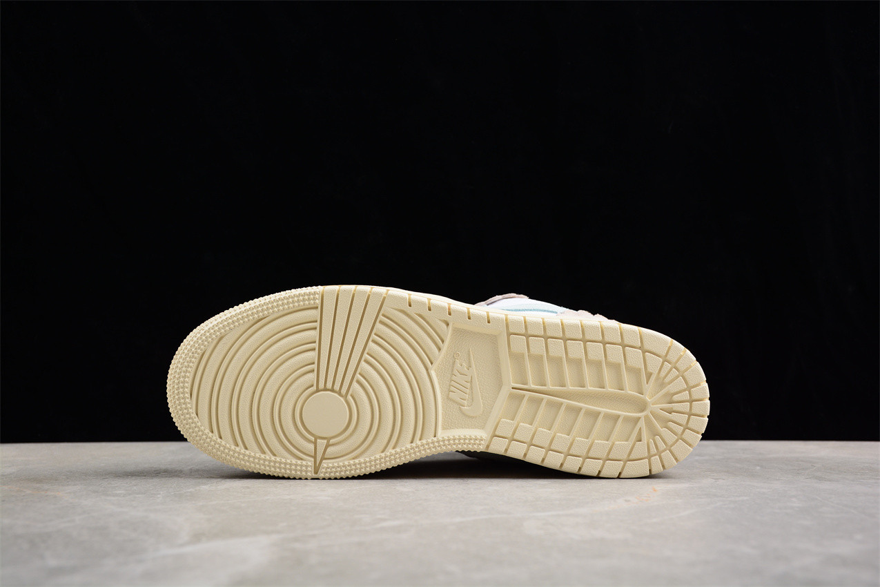 Jordan 1 Low SE Scalloped Edge Guava Ice (GS) DZ5356-800