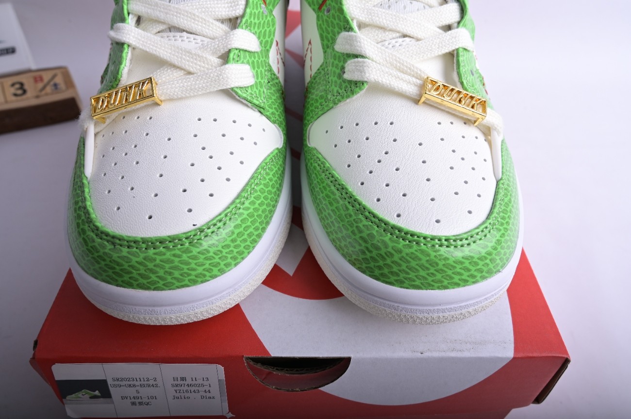 Nike Dunk Low Disrupt 2 Just Do It Snakeskin Green (W) DV1491-101