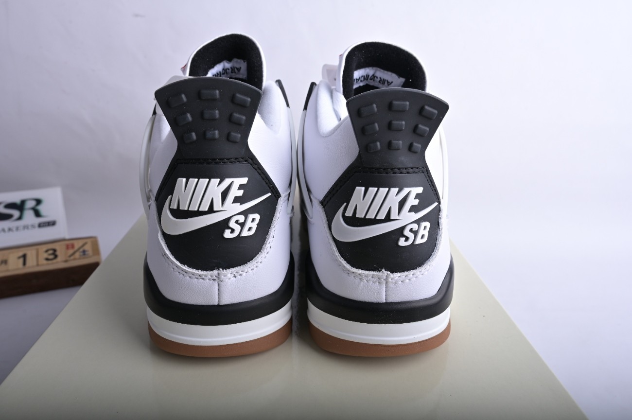 Nike SB x Jordan Air Jordan 4  Sapphire  DR5415-100