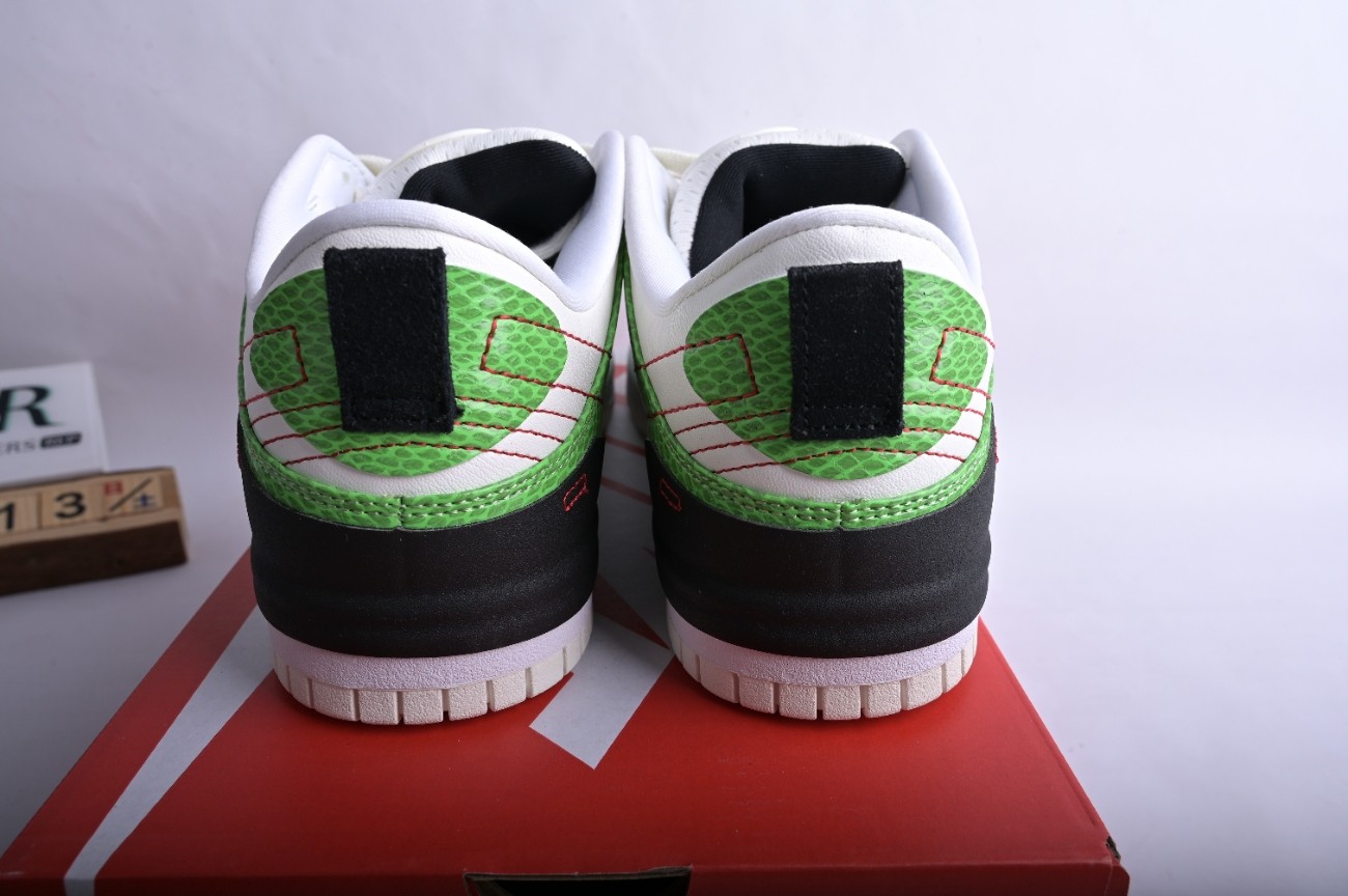 Nike Dunk Low Disrupt 2 Just Do It Snakeskin Green (W) DV1491-101
