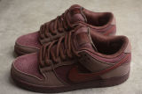 Nk SB Dunk Low Premium  Valentine's Day  FN0619-600