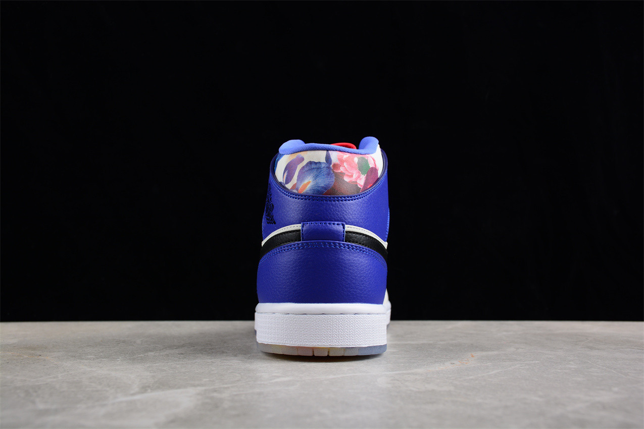 Jordan 1 Mid SE Valentine
