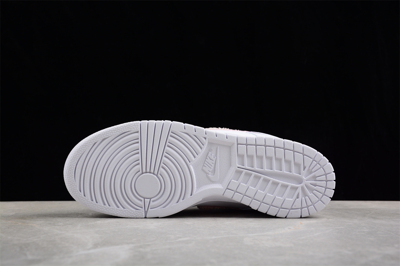 Nike SB Dunk Low Parra CN4504-100