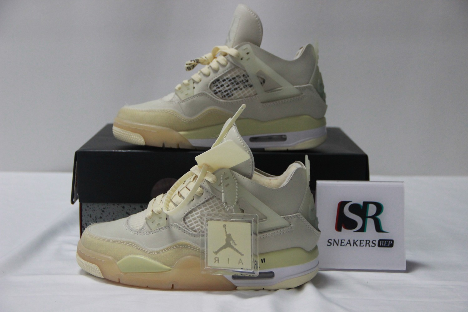 Air Jordan 4 Retro off-white sail CV9388-100