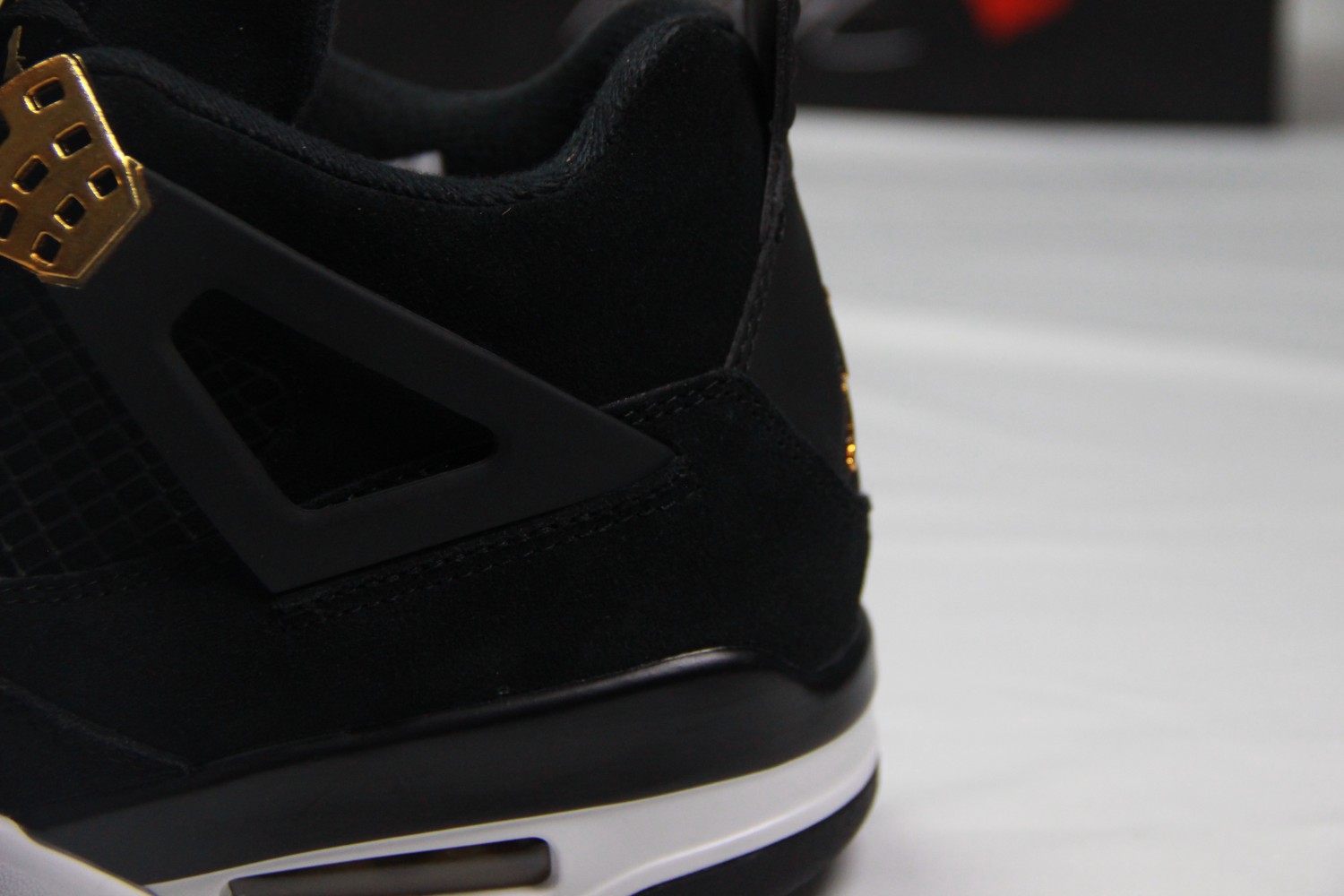 Jordan 4 Retro Royalty 308497-032